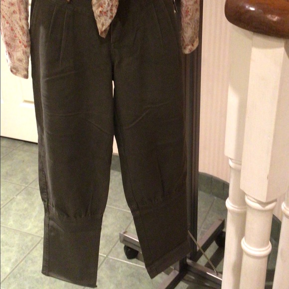 💕💕Host Pick💕💕NWT Olive green rider like pants - Picture 2 of 6
